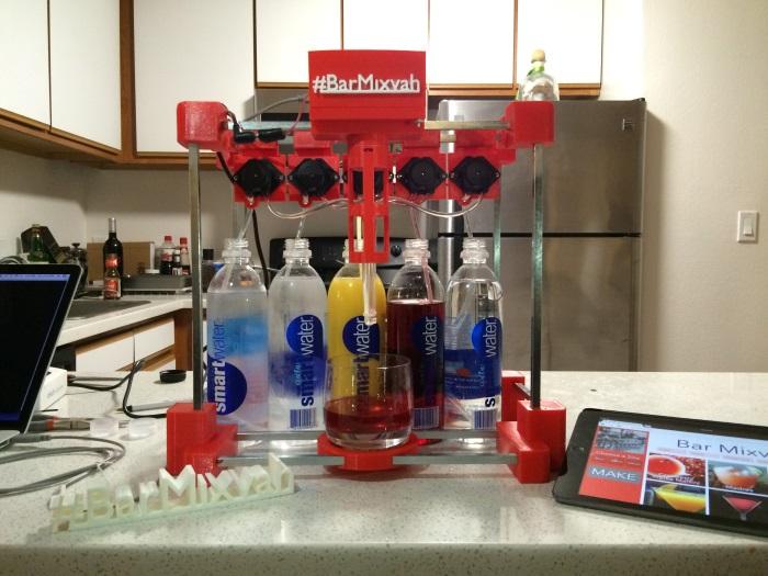 3D-напечатанный робот-бармен